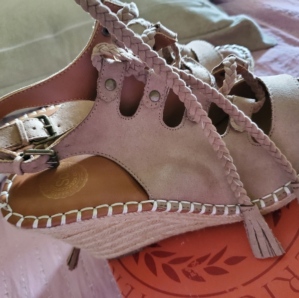 Heels - Picture 2 of 2